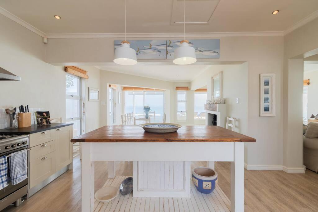 La Petite Baleine Oceanfront Luxury Villa De Kelders Zewnętrze zdjęcie