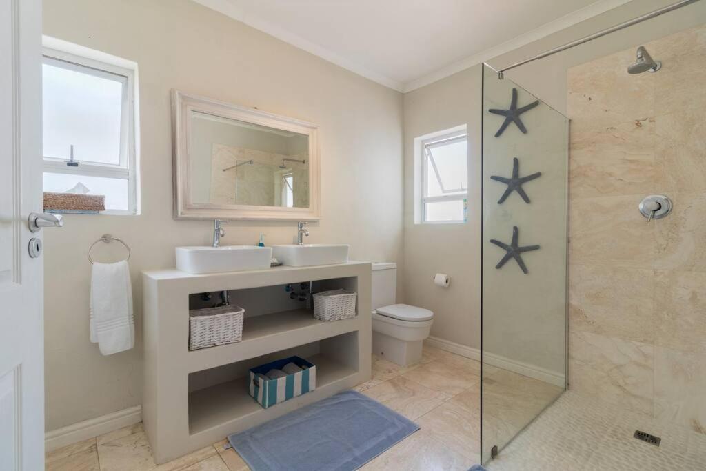 La Petite Baleine Oceanfront Luxury Villa De Kelders Zewnętrze zdjęcie