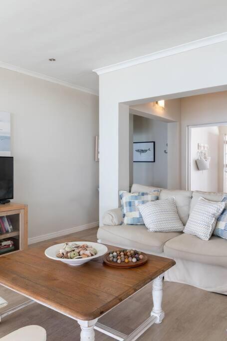 La Petite Baleine Oceanfront Luxury Villa De Kelders Zewnętrze zdjęcie